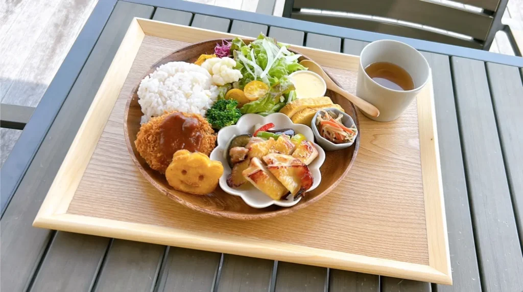 さんさん食堂のランチ