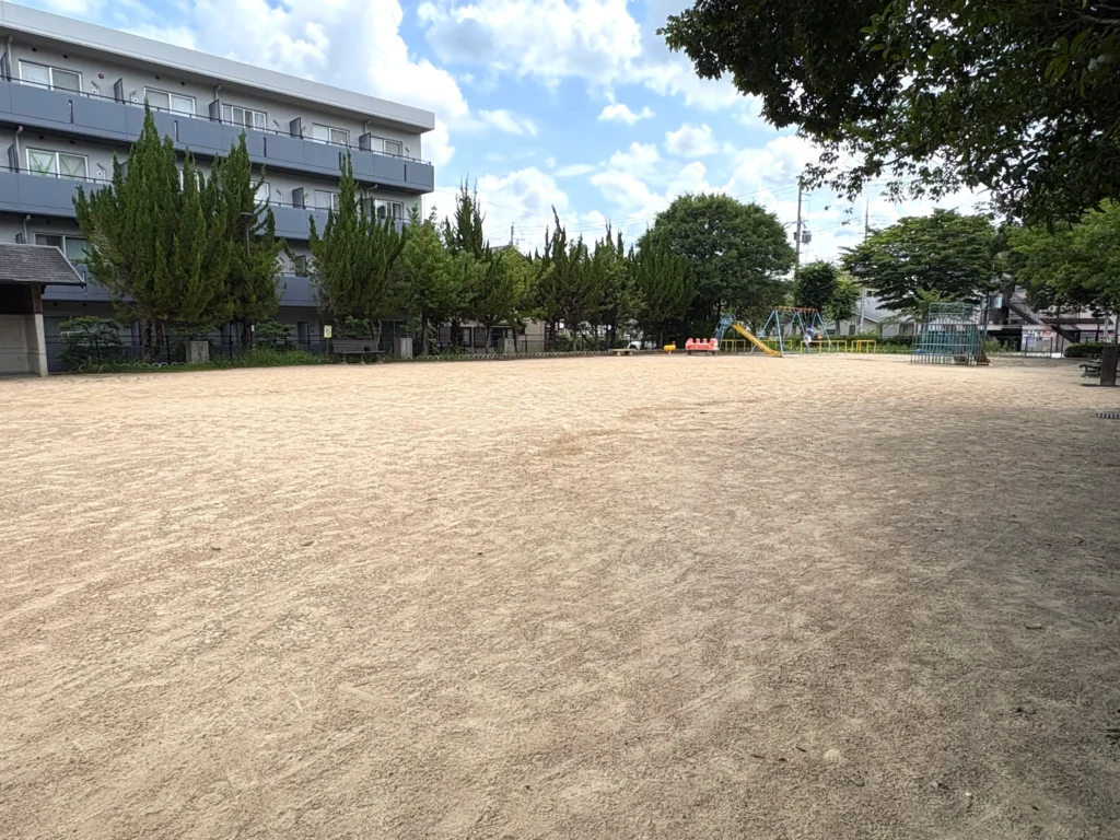 えのき公園のグラウンド