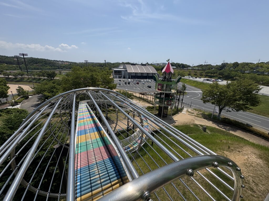 みきっこランドの大型滑り台